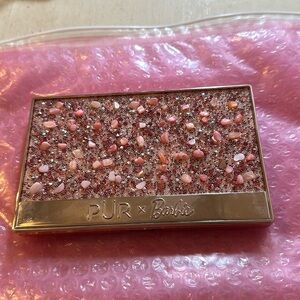 Pur x Barbie palette